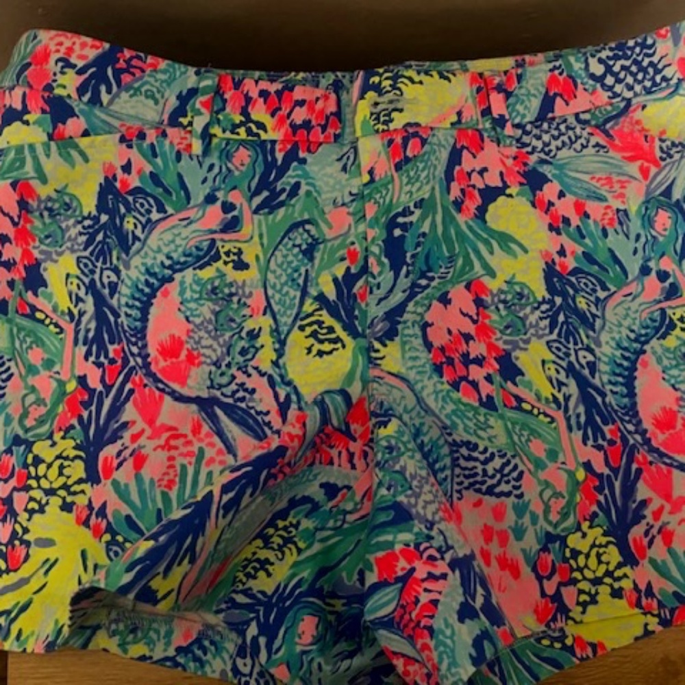 Lilly Pulitzer multicolor print shorts NWT